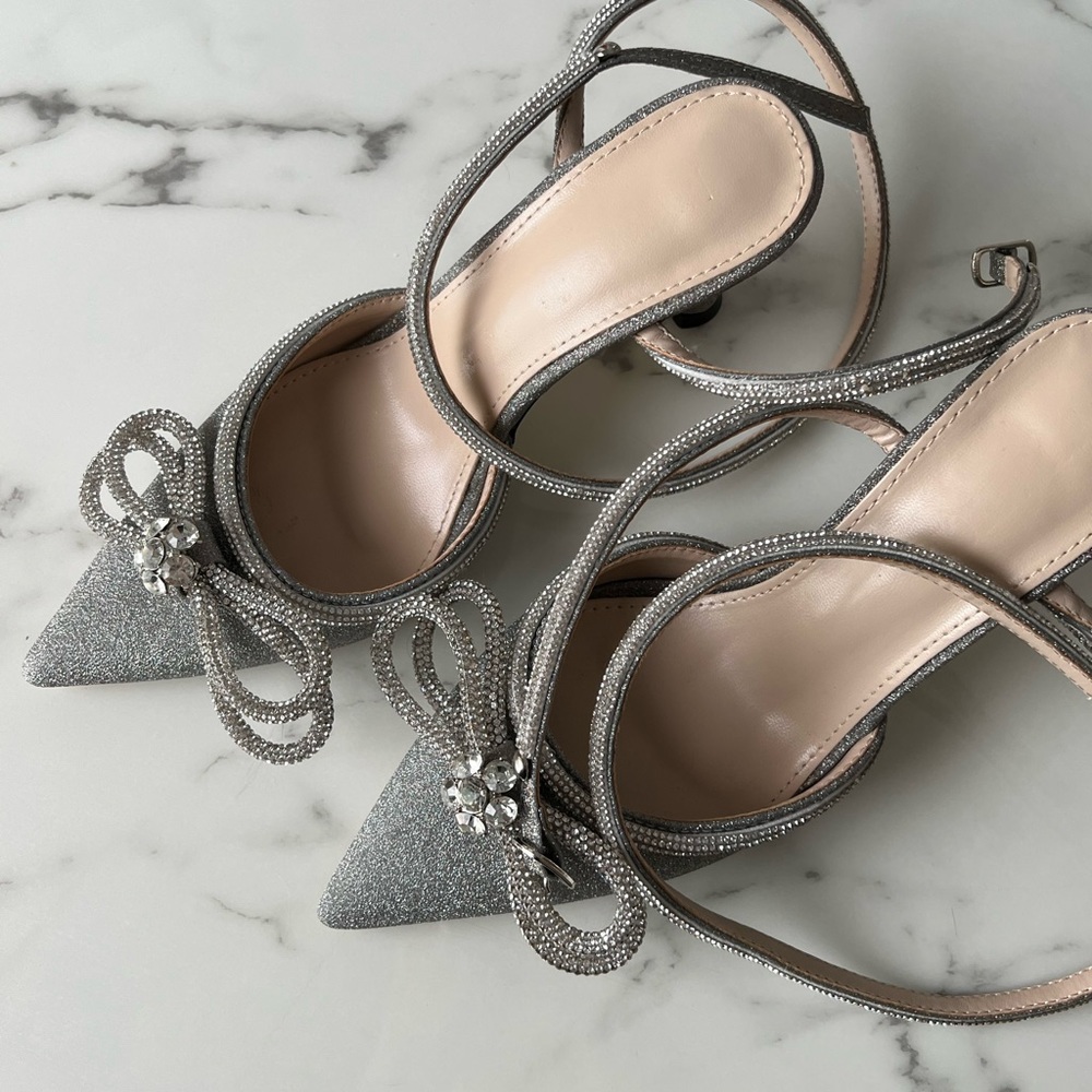 Bow Glitter Pumps